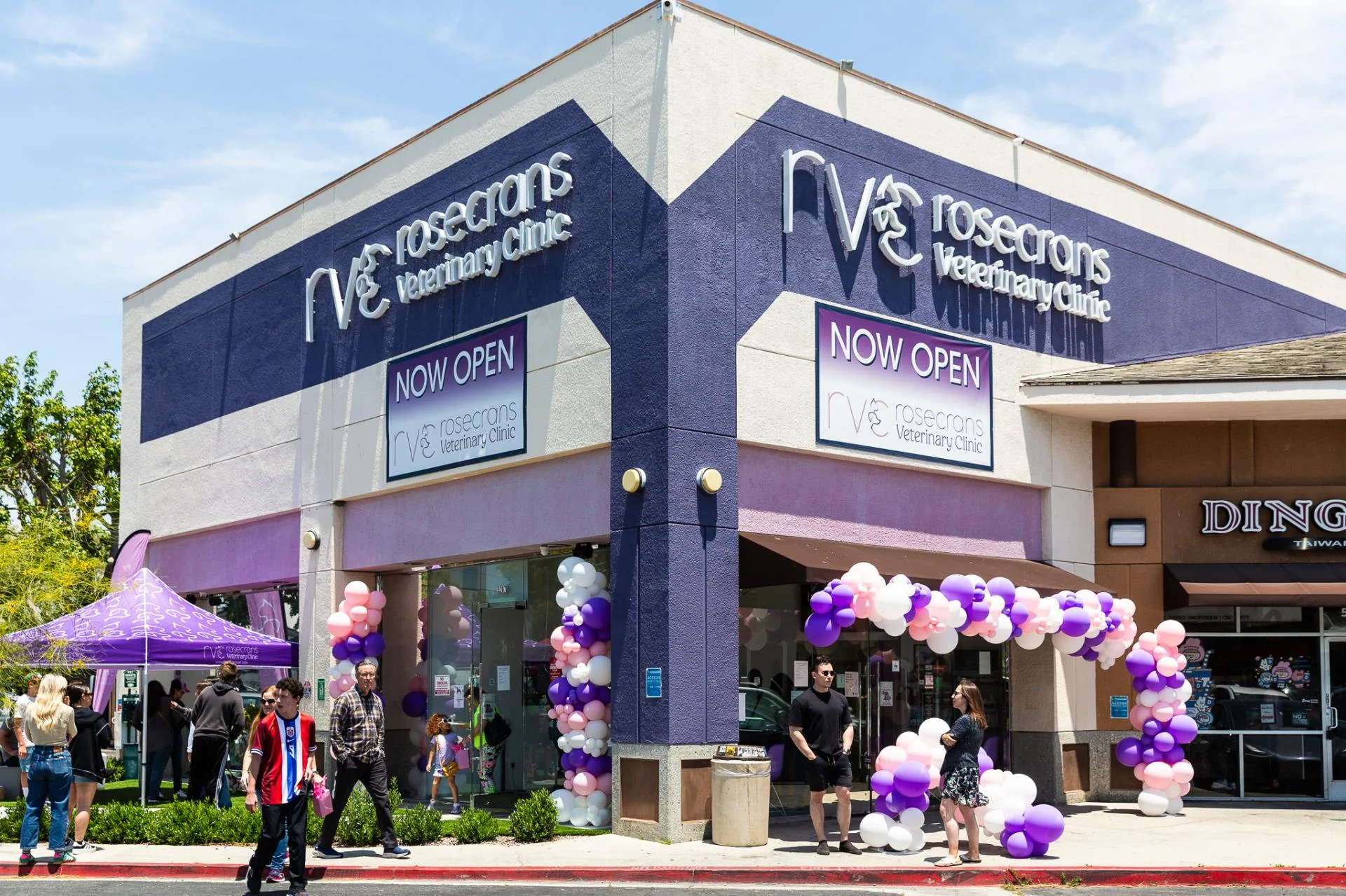 Rosecrans Veterinary Clinic exterior in Hawthorne, California